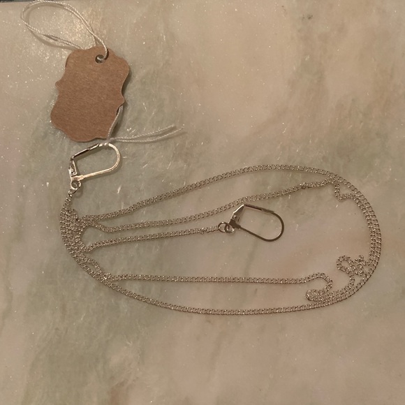 😷 (3/$25) Mask Chain - The "Gold Fish" - Picture 2 of 9